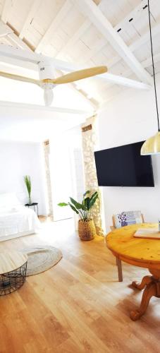 MANZANO PALACE. Habitaciones y Suites 30 m2 en la Plaza Mayor in Almagro, Spain