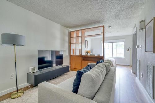 Blueground Gateway gym pool near soccer ATX 239 — 4-Star Luxury Hotel in Austin, United States