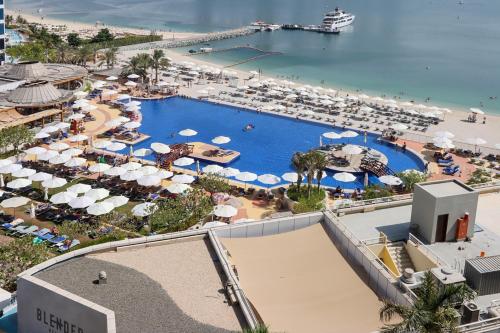 Livbnb Suites 1BR with Sea View & Beach Access — 5-Star Luxury Hotel in Dubai, United Arab Emirates