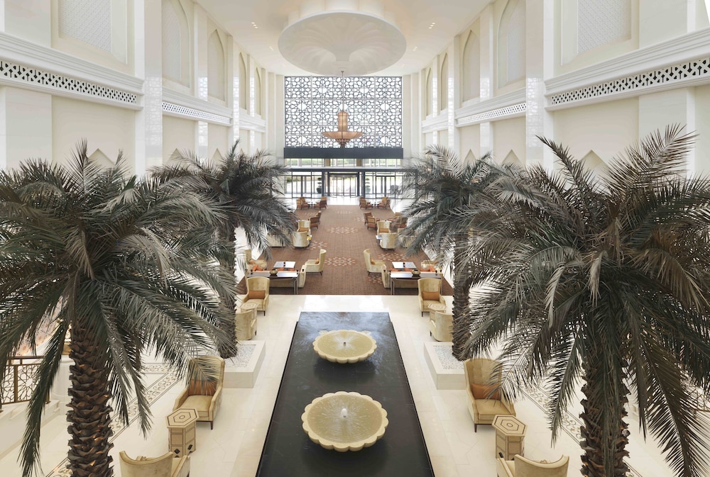 Bab Al Qasr Hotel — 5-Star Luxury Hotel in Abu Dhabi, United Arab Emirates