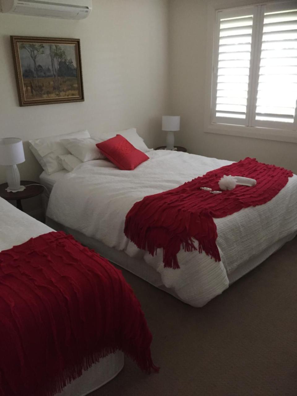 Molly’s on Mount View Walk to 3 Cellar Doors — Cessnock — photo 4
