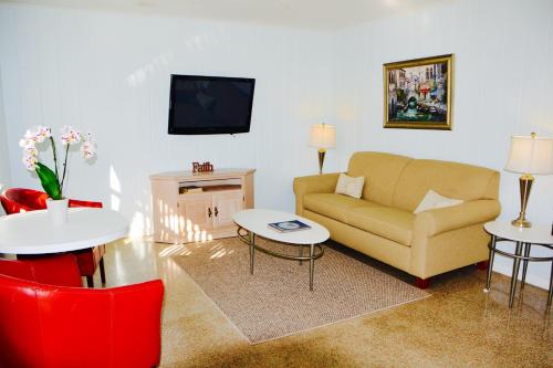 Sea Turtle Inn - photo 21
