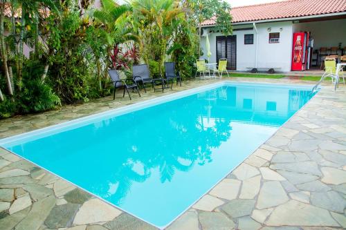 Casa c Piscina e Churrasq na Praia da Boraceia SP — 4-Star Luxury Hotel in Bertioga, Brasil