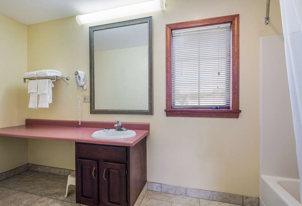Americas Best Value Inn Scarborough Portland - photo 26