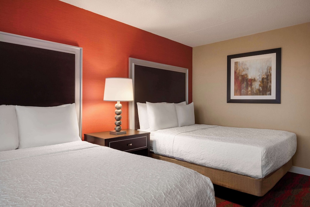 DoubleTree by Hilton New York LaGuardia Airport - photo 7