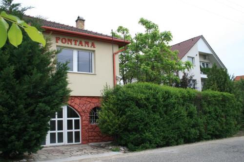 Fontana Vendégház - last minute hotel in Tat