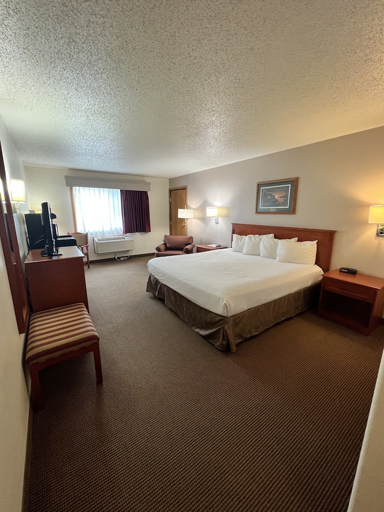 Serena Inn & Suites Sundance - photo 4