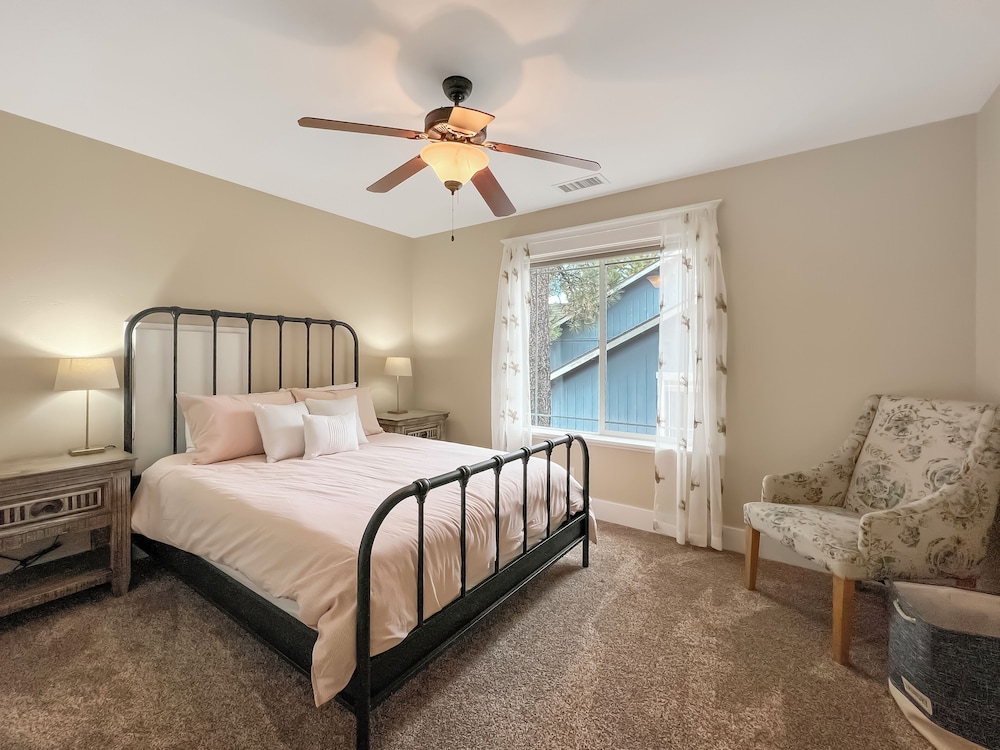 Amythist in Flagstaff, United States