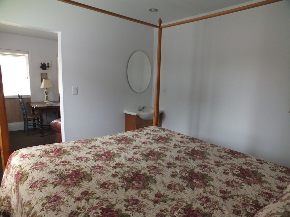 Scarborough Inn - photo 17
