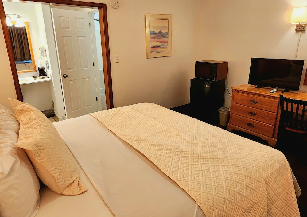 Silver Saddle Motel - photo 8