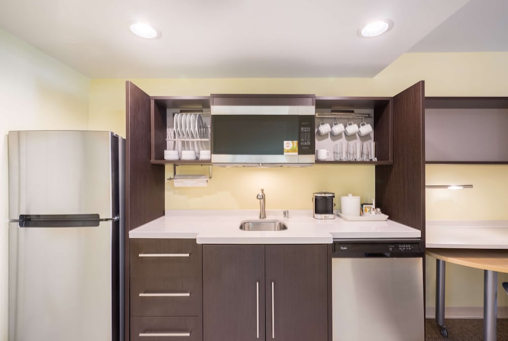 Home2 Suites by Hilton Bowling Green Hotel - photo 16