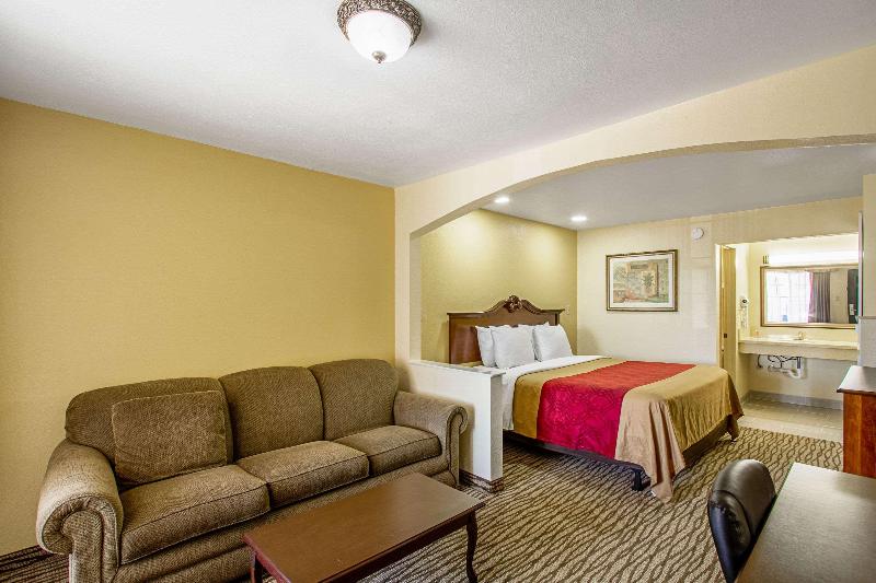 Super 8 by Wyndham Jackson MS - photo 22