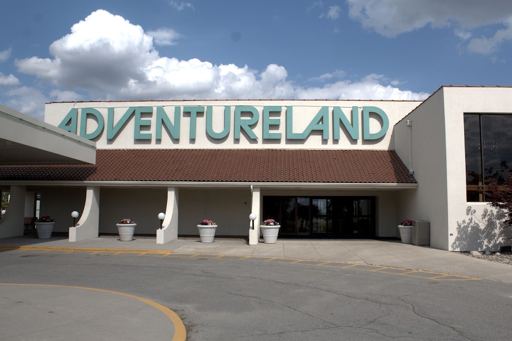 Adventureland Inn - photo 18