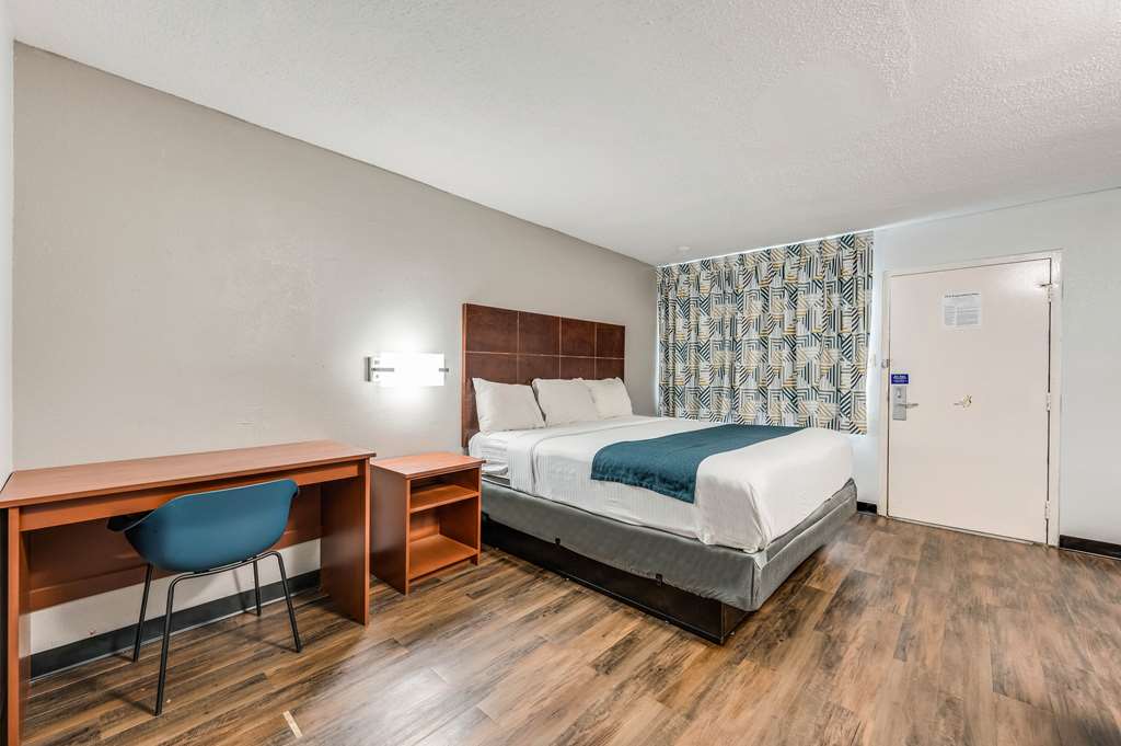 Motel 6 Tupelo MS Downtown - photo 10