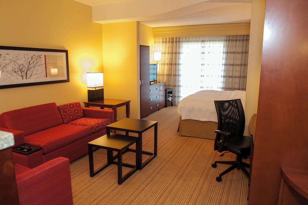 Courtyard by Marriott Pittsburgh North Cranberry Woods - photo 15