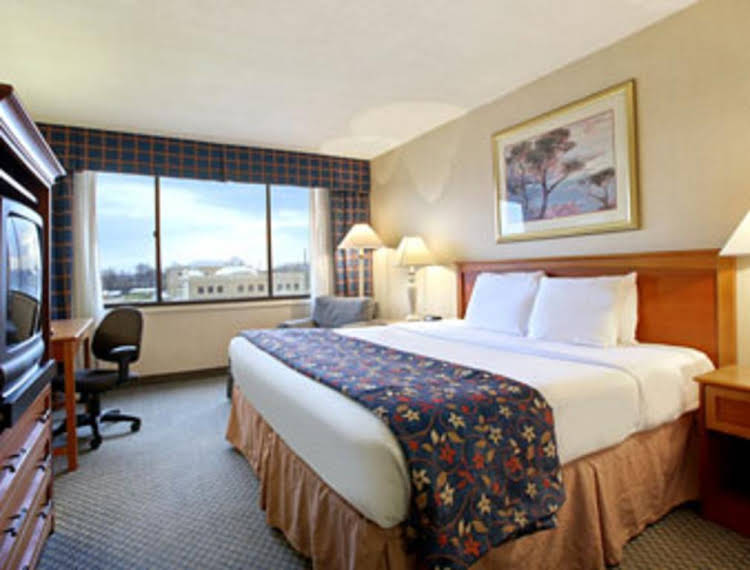 Ramada Indianapolis - photo 5