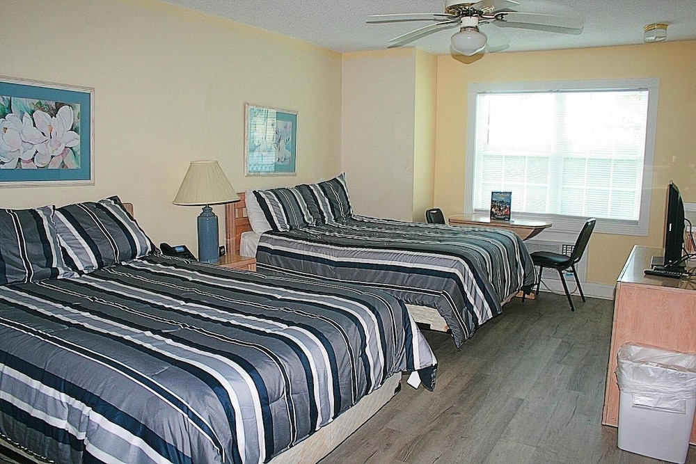27 Holes of Golf Surrounds the Home 101l With Resort Amenities by Redawning - photo 2