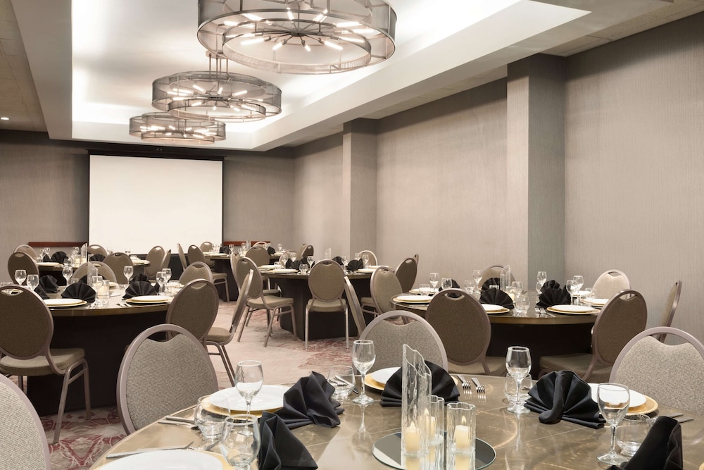 Embassy Suites by Hilton Irvine Orange County Airport - photo 67