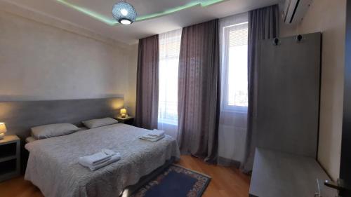Makos Guest House