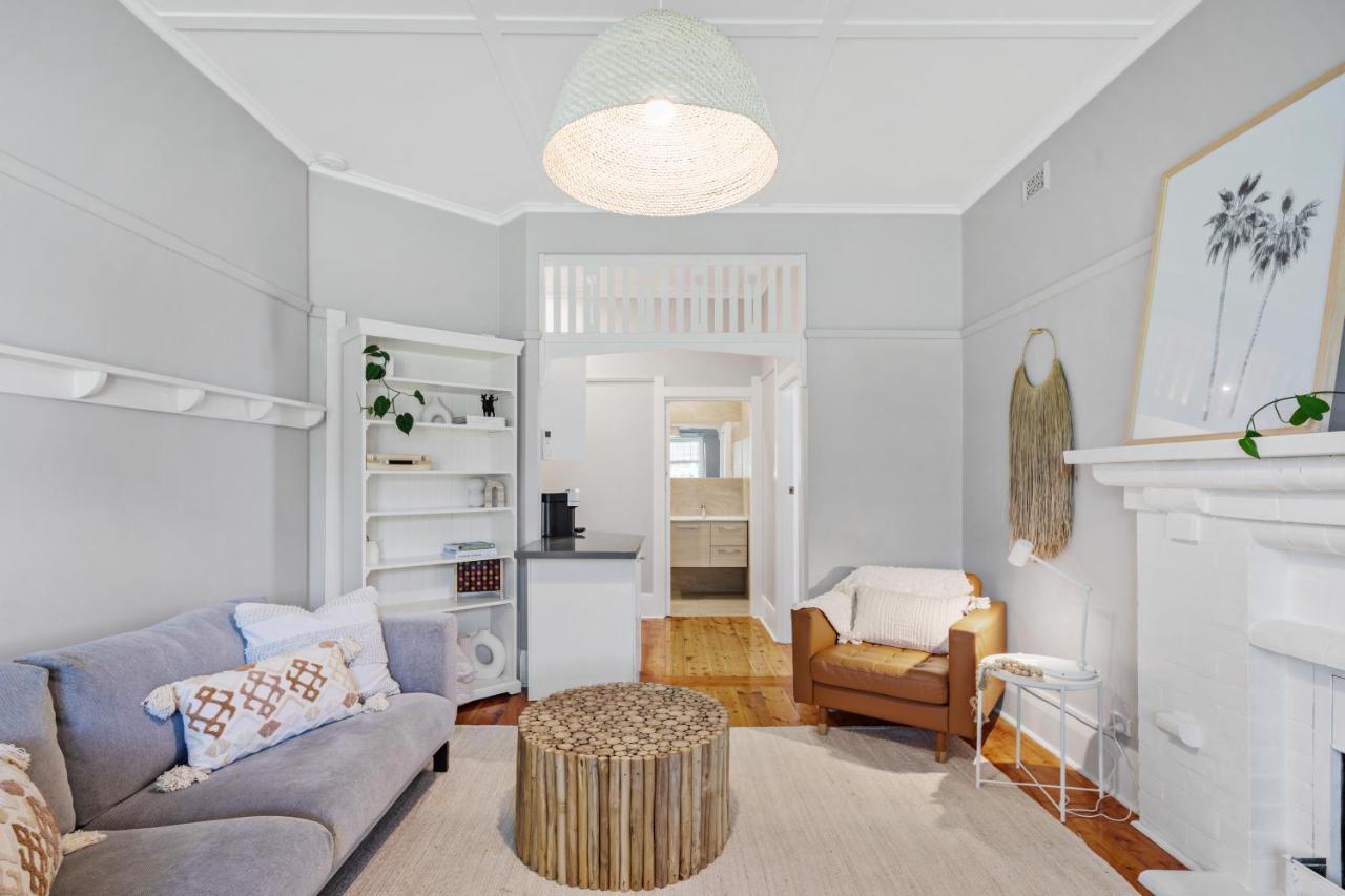 The Oslo On Broadway Villa 2 — 4-Star Luxury Hotel in Glenelg, Australia