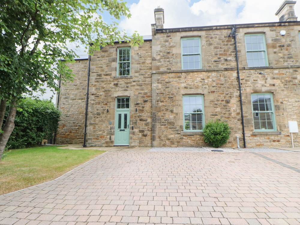 1 Claire House Way — 4-Star Luxury Hotel in Barnard Castle, United Kingdom