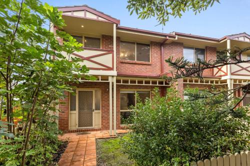 Simpson Getaway 1 in Point Lonsdale, Australia