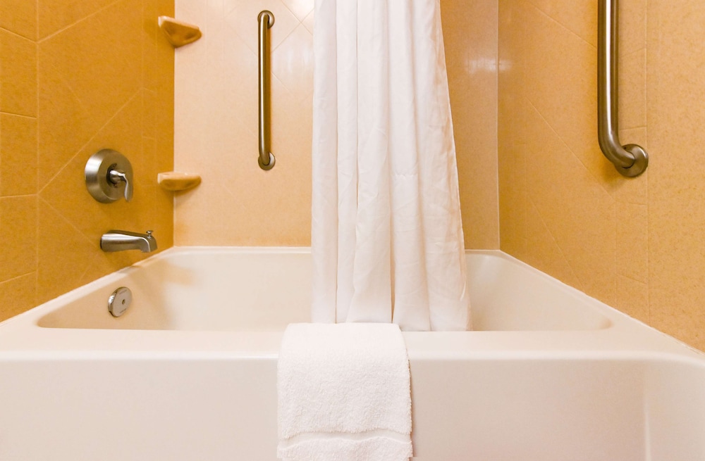 Hampton Inn Suites Smithfield - photo 14