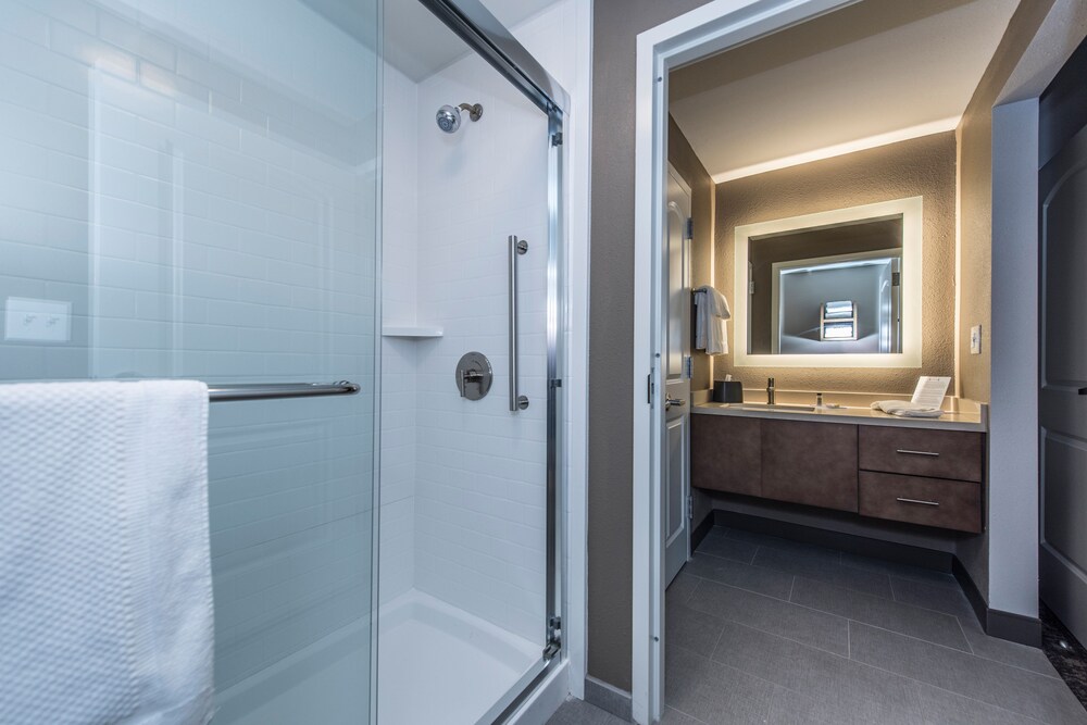 Staybridge Suites Charleston Mount Pleasant by IHG - photo 29