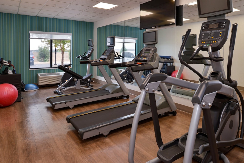 Holiday Inn Express & Suites Pueblo North by IHG - photo 33