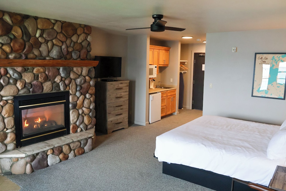 Quarterdeck Resort & Restaurant - photo 249