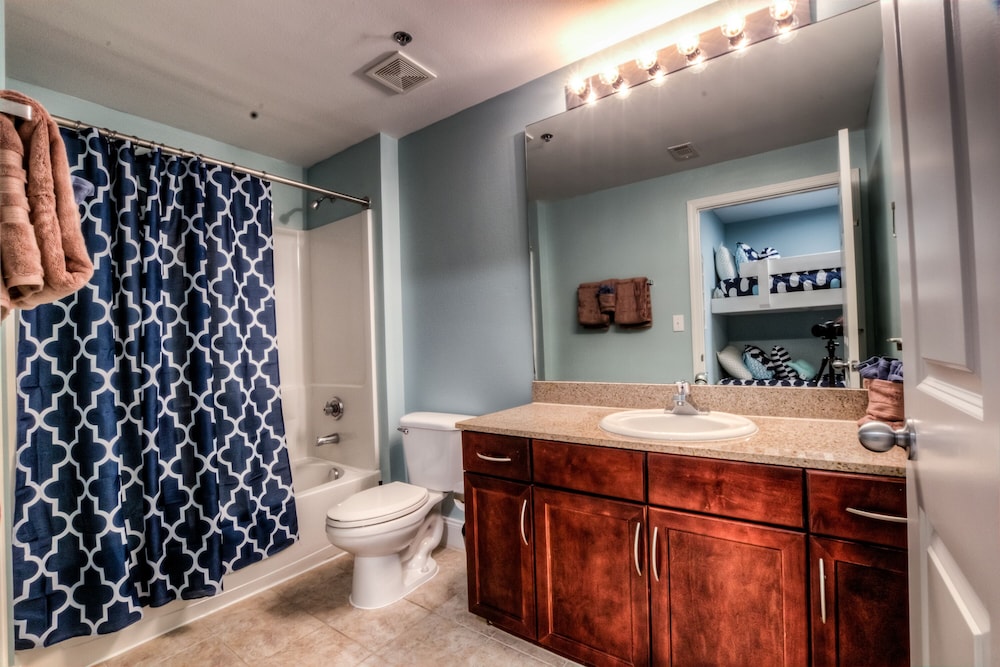 Laketown Wharf Resort by Aneliya's Rentals - photo 710