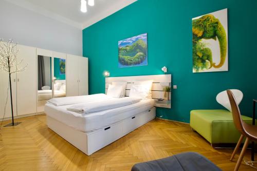 Standard Apartment by Hi5 St. King street 16. — 4-Star Luxury Hotel in Budapest, Hungary