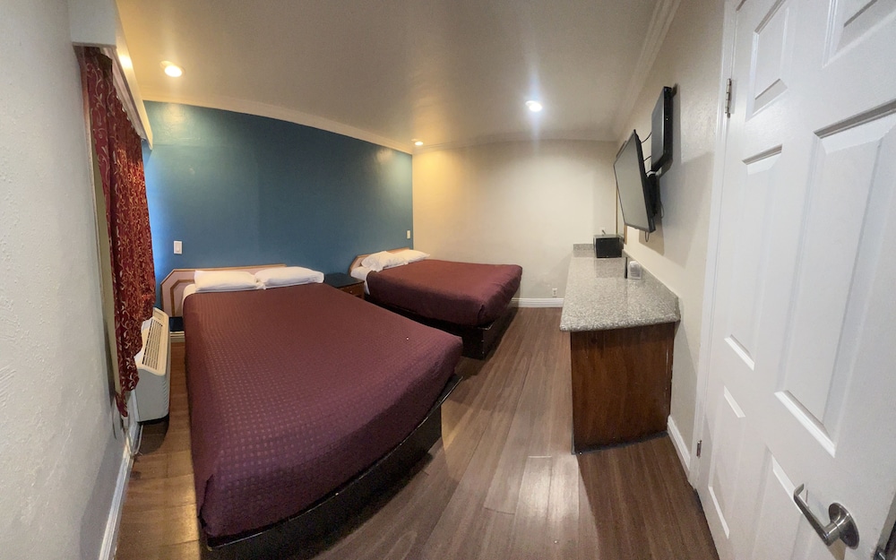 Harris Motel - photo 29