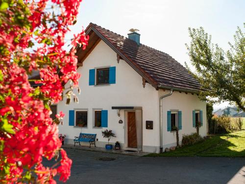 Ferienhaus Wolferstetter — hotel in Tittmoning