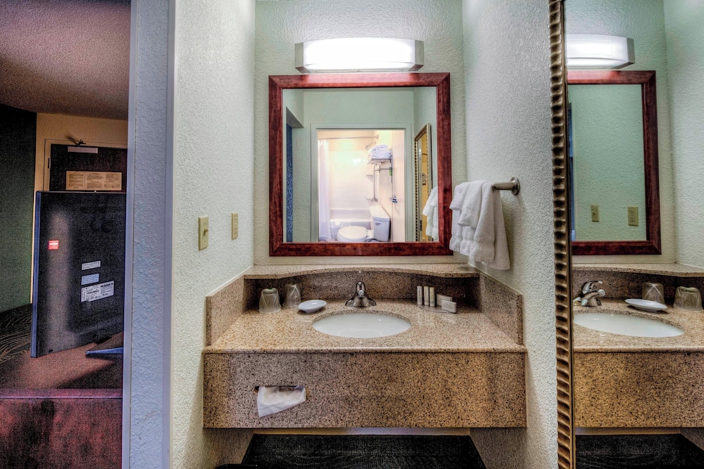 SpringHill Suites by Marriott Dayton South Miamisburg - photo 16