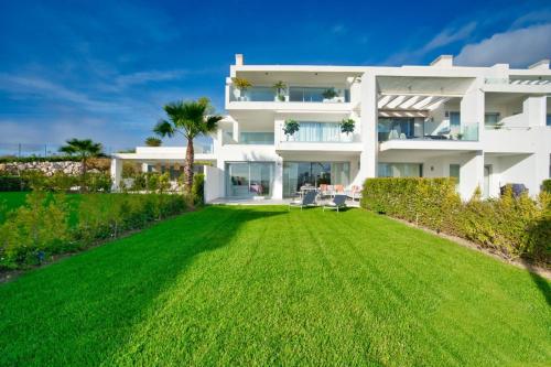 Al 1604 Ground Floor Apartment Alcazaba Lagoon Resort — Casares