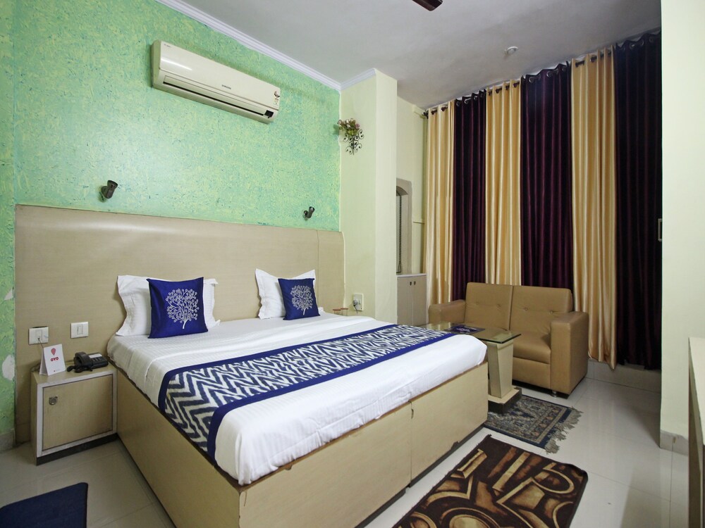 OYO 7636 Hotel Kaushalya Residency — hotel in Rudrapur