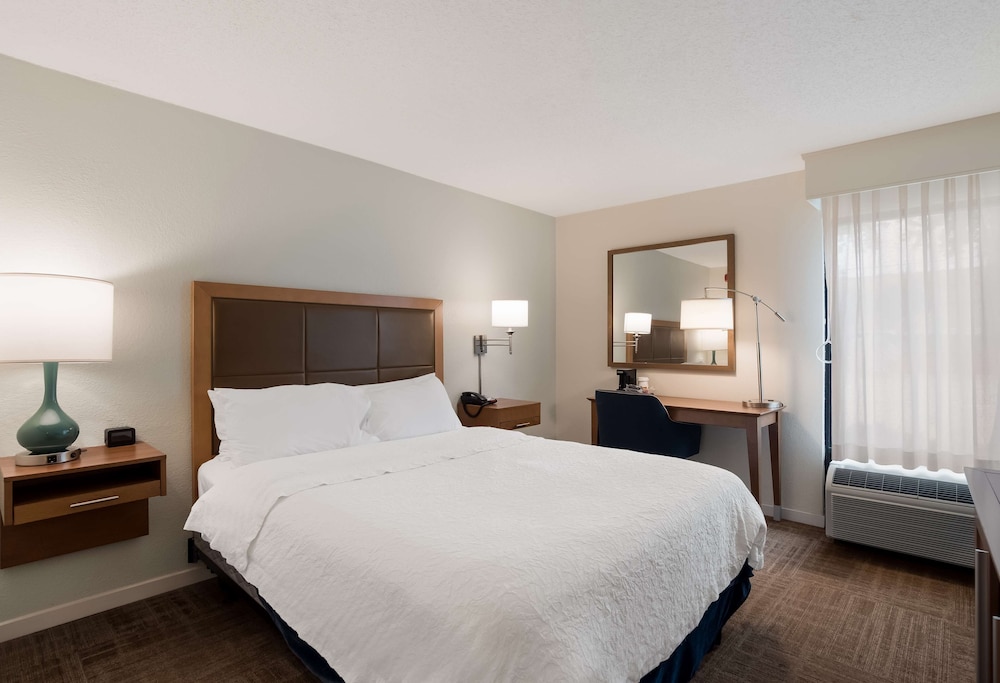 Hampton Inn Columbia I 26 Airport - photo 17