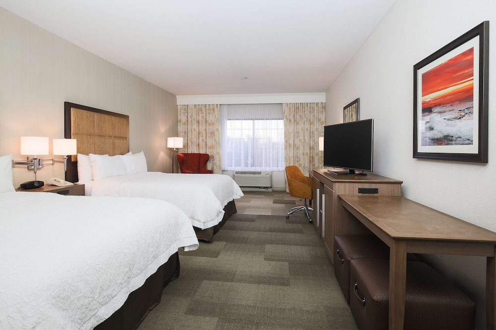 Hampton Inn And Suites Camarillo - photo 21