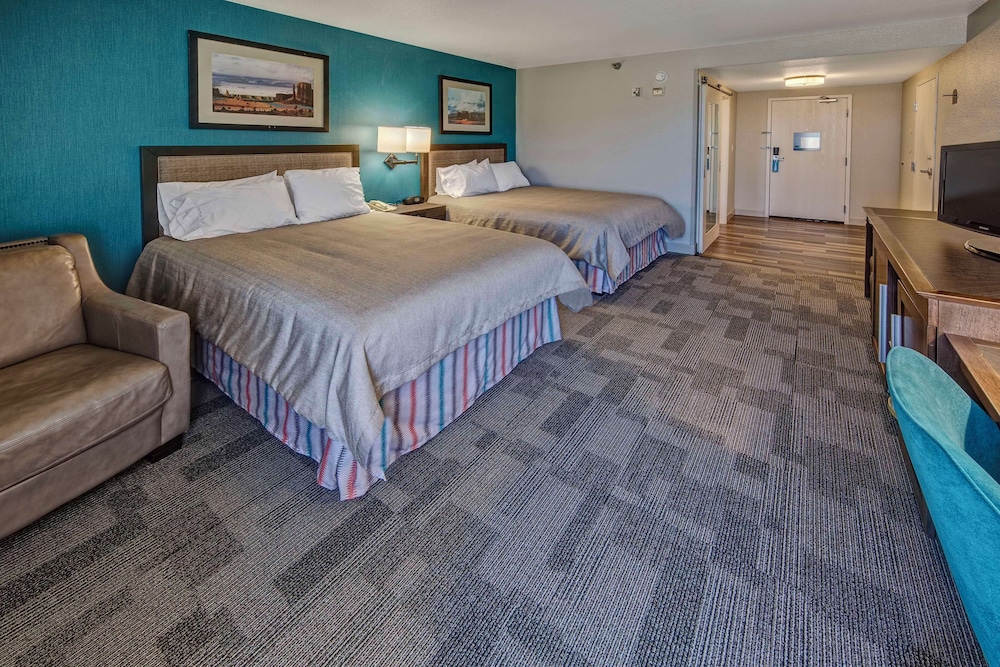 Hampton Inn Kayenta - photo 17