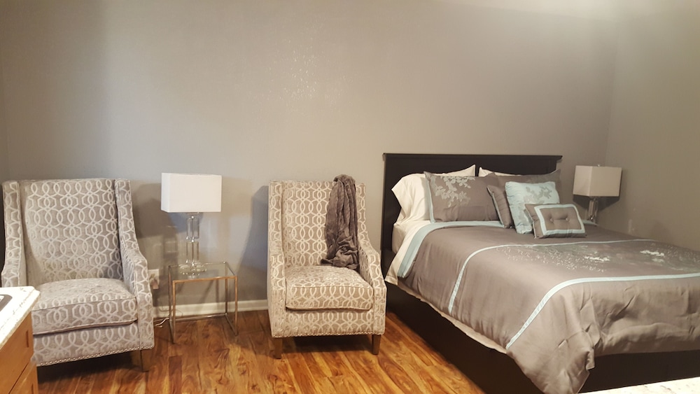 Tower Extended Stay Suites - photo 8