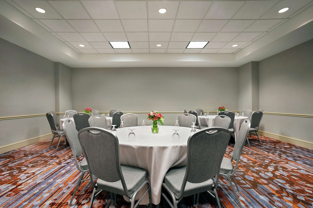 Hilton Garden Inn New Orleans Convention Center - photo 59