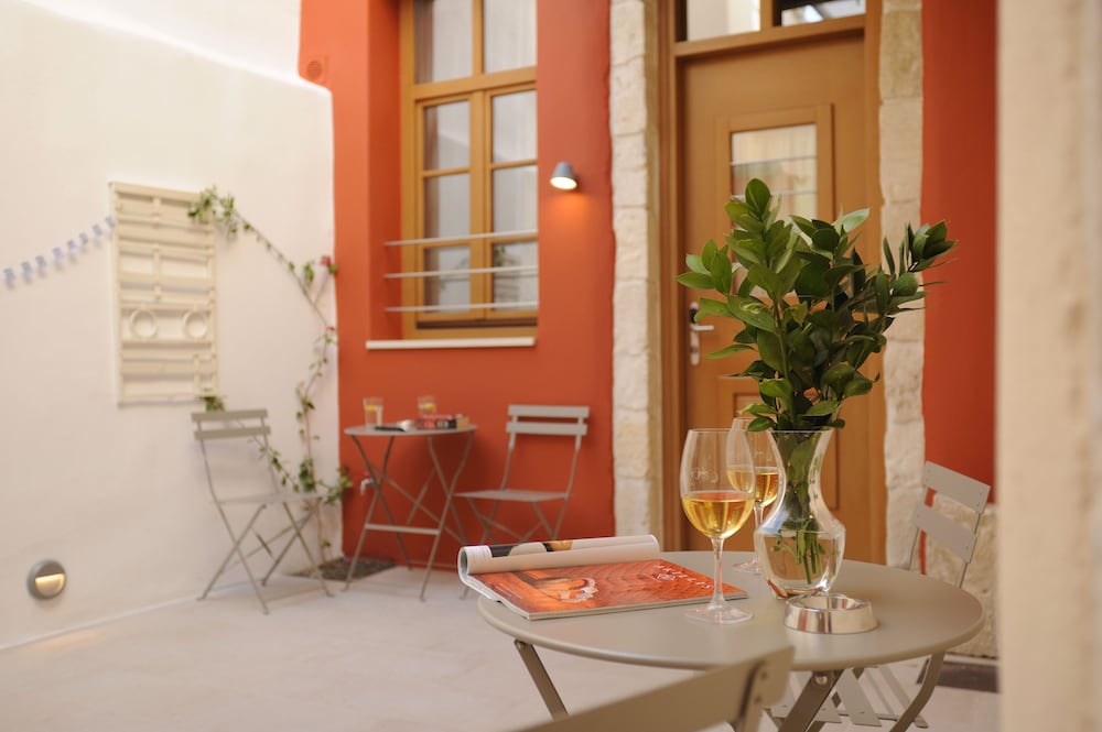 Veranda Rossa Suites in Rethymno, Greece