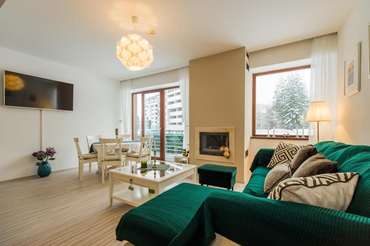 Charming 2 Bedroom Silver Mountain A Building — 4-Star Luxury Hotel in Brasov, Romania