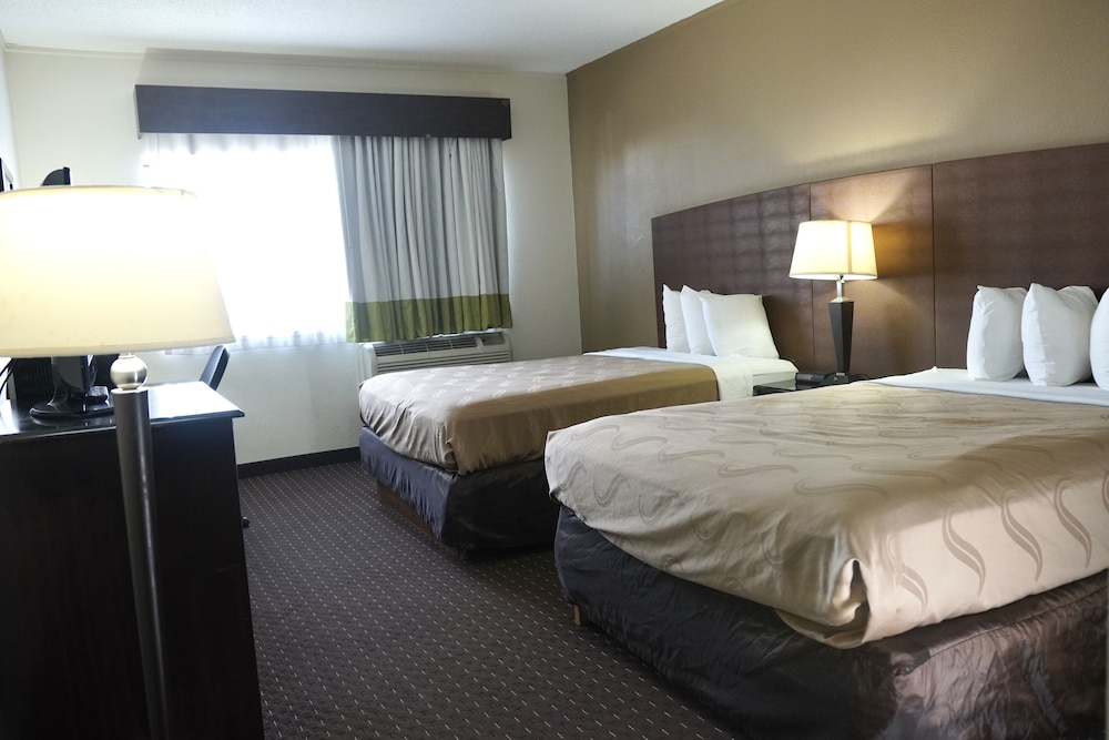 American Inn & Suites Waterford - photo 15
