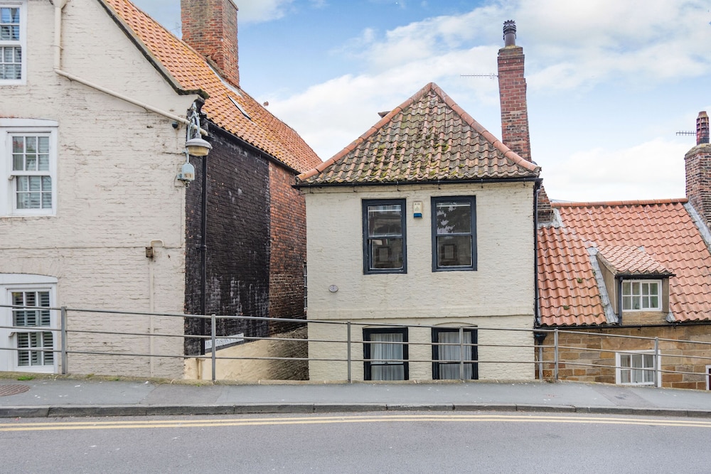 The Anchorage - last minute hotel in Whitby