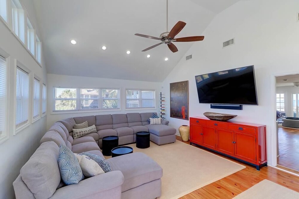 1619 E Ashley Namastay Oceanfront 4 Bedrooms - photo 14