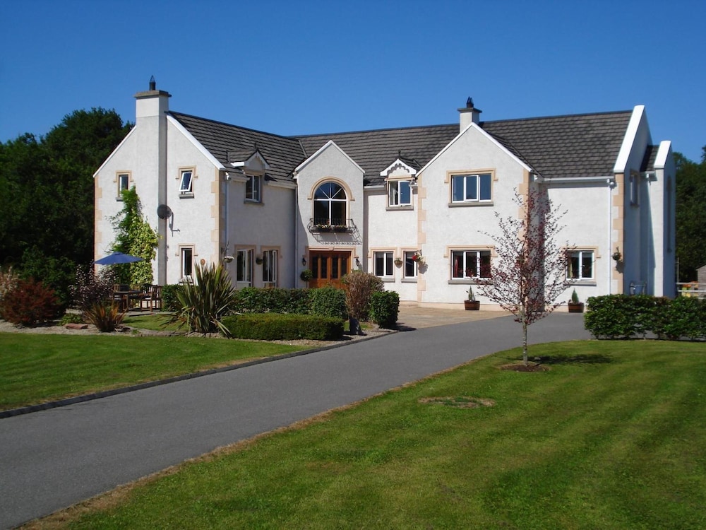 Dungimmon House — 4-Star Luxury Hotel in Ballyconnell, Republic of Ireland