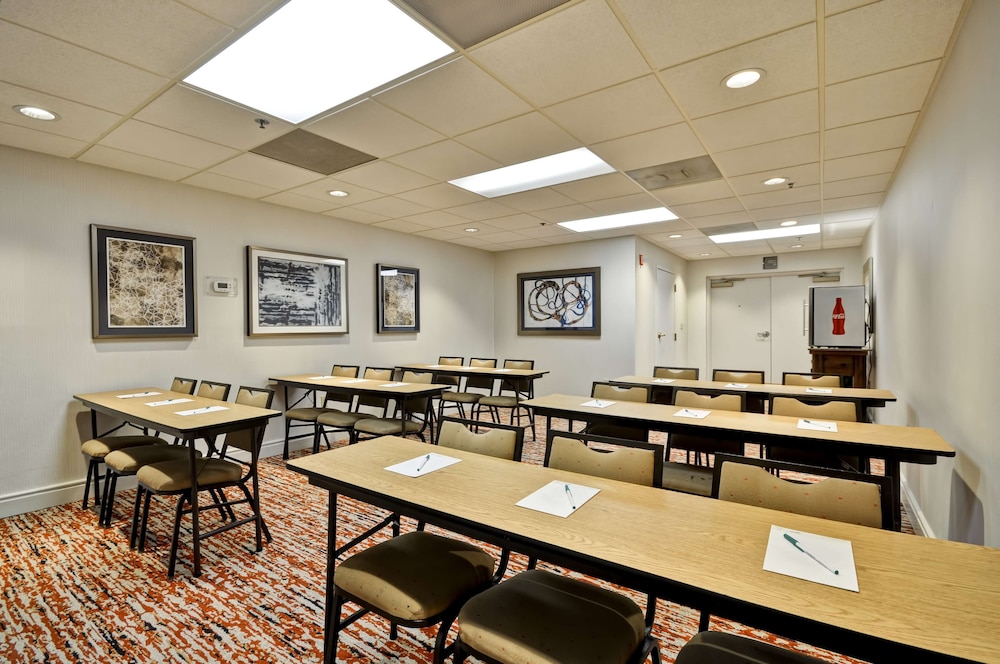 Homewood Suites by Hilton Phoenix Biltmore - photo 20