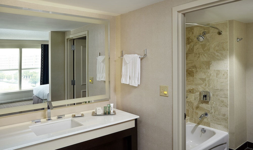 Hilton Alexandria Old Town - photo 41